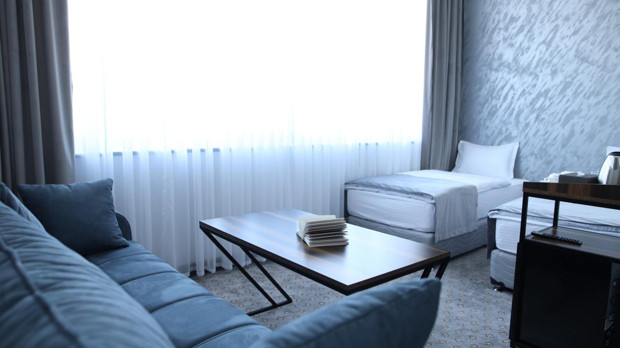 Bmg Hotel By Grigoryans Group Goris Buitenkant foto
