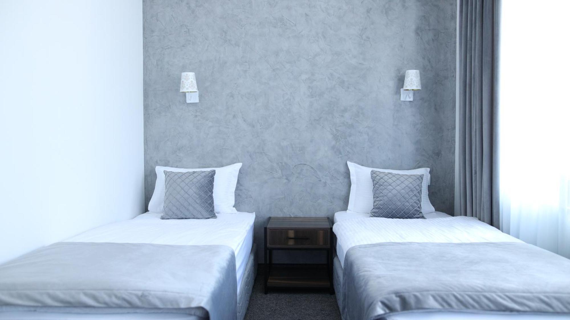 Bmg Hotel By Grigoryans Group Goris Buitenkant foto